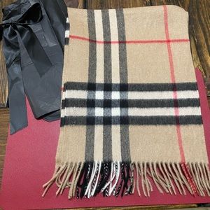 Authentic Burberry Giant Icon Check 100% Cashmere Scarf